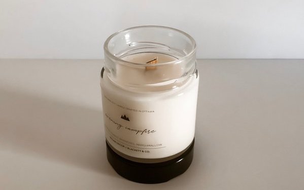 Blackett & Co. natural soy candle wood wick