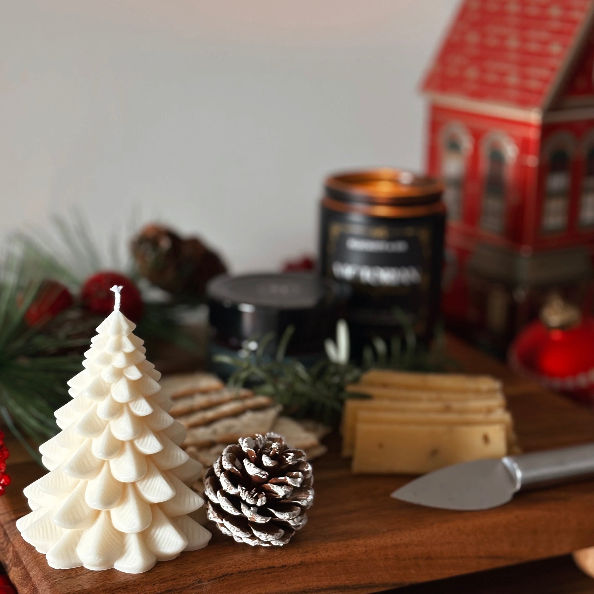 Fir tree-shaped soy candle